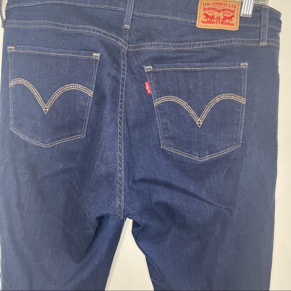 LEVI’S Curvy Bootcut Dark Wash Denim Jeans - Picture 13 of 16